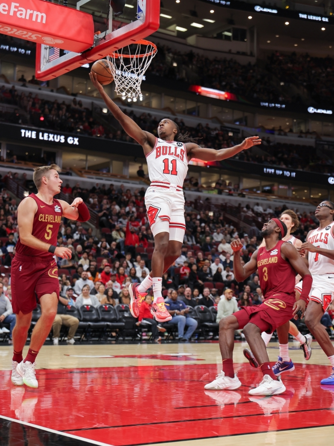 好博体育官网-芝加哥公牛迎NBA季后赛关键赛，今夜战术微调，赛场秩序良好，赛程密集仍需轮换的简单介绍